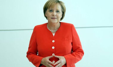 مرکل: حرف‌های پوتین را جدی بگیرید