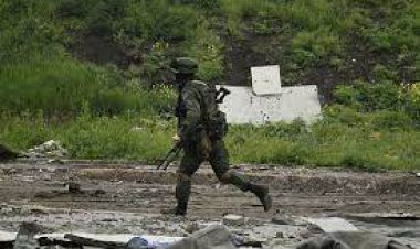 ببینید| جنگ تن به تن  یک سرباز اوکراینی با چند  روسی