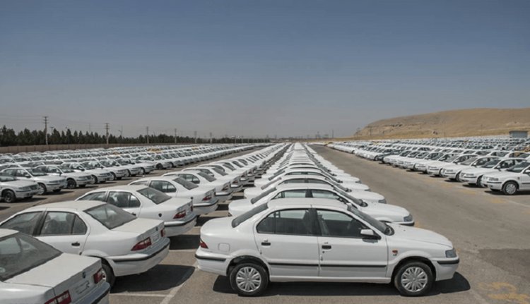 قائم مقام ایران خودرو: انباشت تولیدات روزانه خودرو احتکار نیست