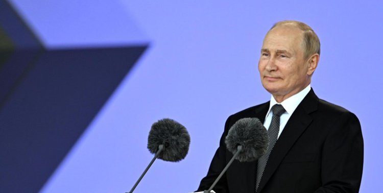 پوتین : تحریم‌های غرب روسیه را به ایران نزدیک‌تر می‌کند