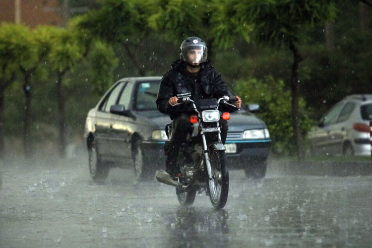 هواشناسی نسبت به بارش رگبار باران در فارس هشدار داد