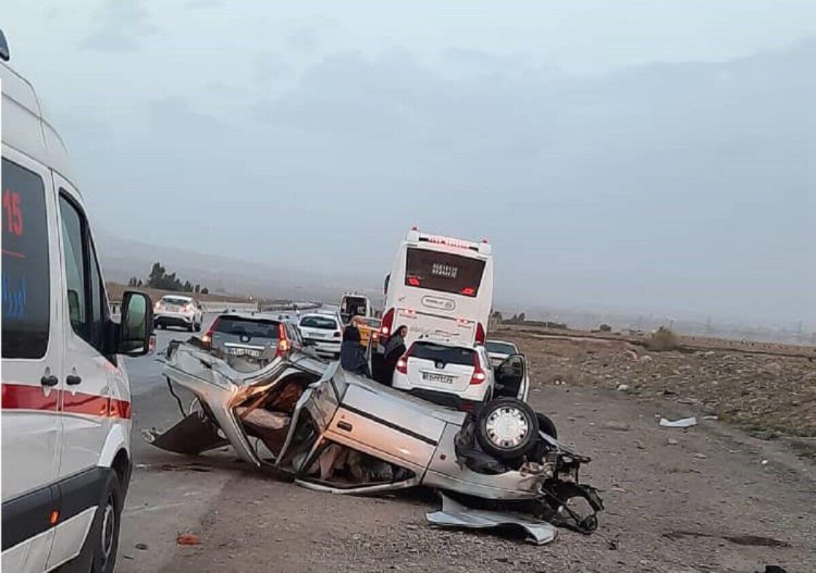 تصادف زنجیره‌ای در آزادراه خرم آباد - پل زال، ۱۷ مصدوم بر جای گذاشت