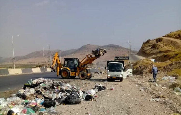 زباله های رها شده در ورودی یاسوج جمع آوری شد