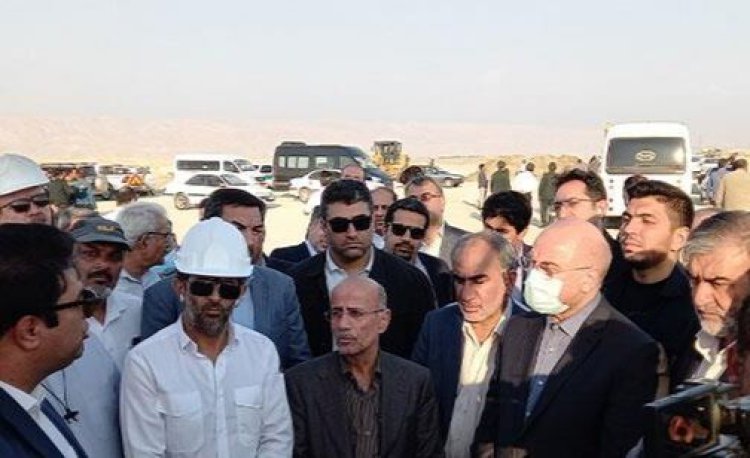 رئیس‌مجلس از طرح انتقال آب دریا به استان فارس بازدید کرد