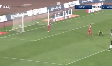  گل  تراکتور به پرسپولیس توسط عباس‌زاده در دقیقه ۷۵