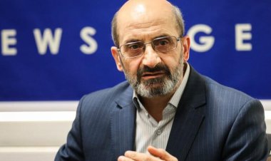 رئیس دانشگاه شریف: از دانشجویان و استادانی که مورد برخورد قرار گرفتند عذرخواهی می‌کنیم