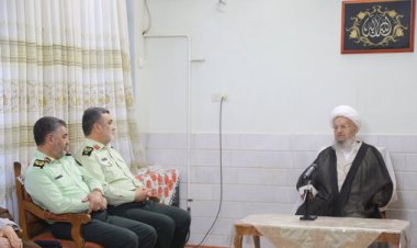 آیت‌الله العظمی  مکارم :  لازم بود درباره  مرگ خانم امینی ، گزارش  فوری  و جدی  داده شود