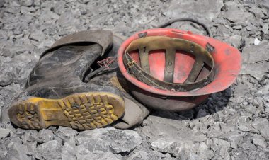 ۳ کشته و زخمی در حادثه ریزش معدن در بختگان فارس