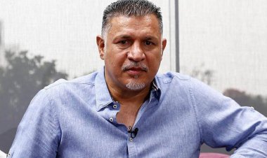 پاسپورت علی دایی چه شد؟