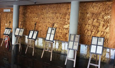 اسناد و نسخ خطی دیوان حافظ در معرض دید علاقه مندان قرار گرفت