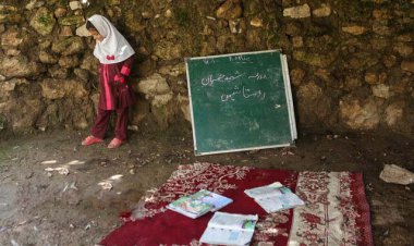 استانداردسازی ۶۰۰ کلاس سنگی در خوزستان تا پایان سال   
