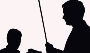 ببینید| اظهارنظر عجیب کارشناس تلویزیون درباره تنبیه بدنی دانش‌آموزان