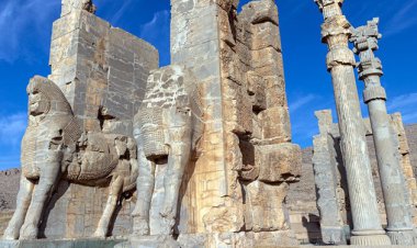 آب مورد نیاز هتل جهانگردی تختجمشید تامین میشود