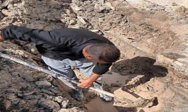 رفع شکستگی لوله انتقال آب در بندر امام خمینی