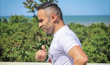 دونده‌ای که ۱۷ سال است نمی‌خوابد