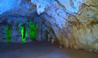 گرد فراموشی بر غار تنهای ده شیخ در کهگیلویه و بویراحمد