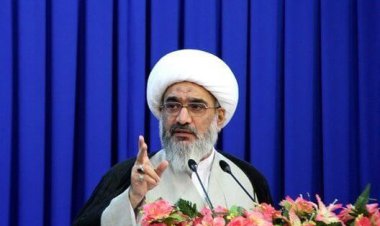 امام جمعه بوشهر: مراکز صنعتی استان بوشهر عزم جدی برای بومی‌گزینی داشته باشند