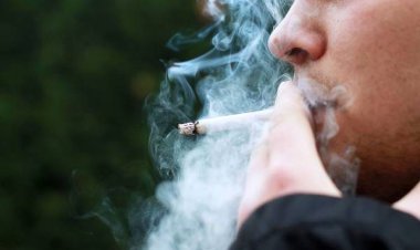 شاد نبودن بیشتر از سیگار کشیدن می تواند ما را پیر کند