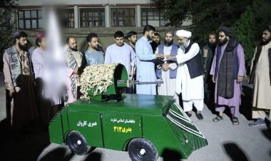 عکس | رونمایی طالبان از تانک وطنی