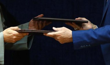 تفاهم‌نامه دانشگاه شیراز و سازمان انرژی اتمی به امضاء رسید   