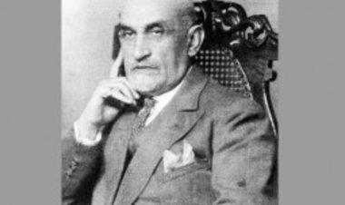 نخستین کسی که لفظ «آقازاده» را به کار برد