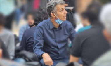 ببینید | حضور عادل فردوسی‌پور بر سفره ناهار دانشجویان شریف