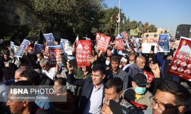 ببینید |  مراسم تشییع شهدای حادثه تروریستی شاهچراغ (ع)