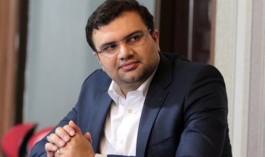 حکم فدراسیون:VAR نخرید به استادیوم دیگر تبعید می‌شوید