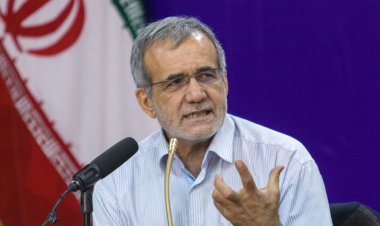 پزشکیان: به‌جای اعتراف به قصور، می‌گوییم آنها ضد انقلاب‌اند