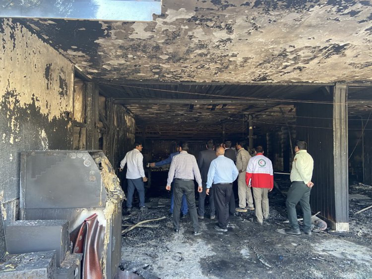 آتش‌‌سوزی ساختمان جمعیت هلال احمر کرمان توسط اغتشاشگران؟!