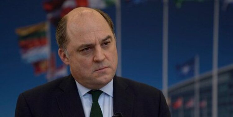 وزیر دفاع انگلیس تهدید به استعفا کرد
