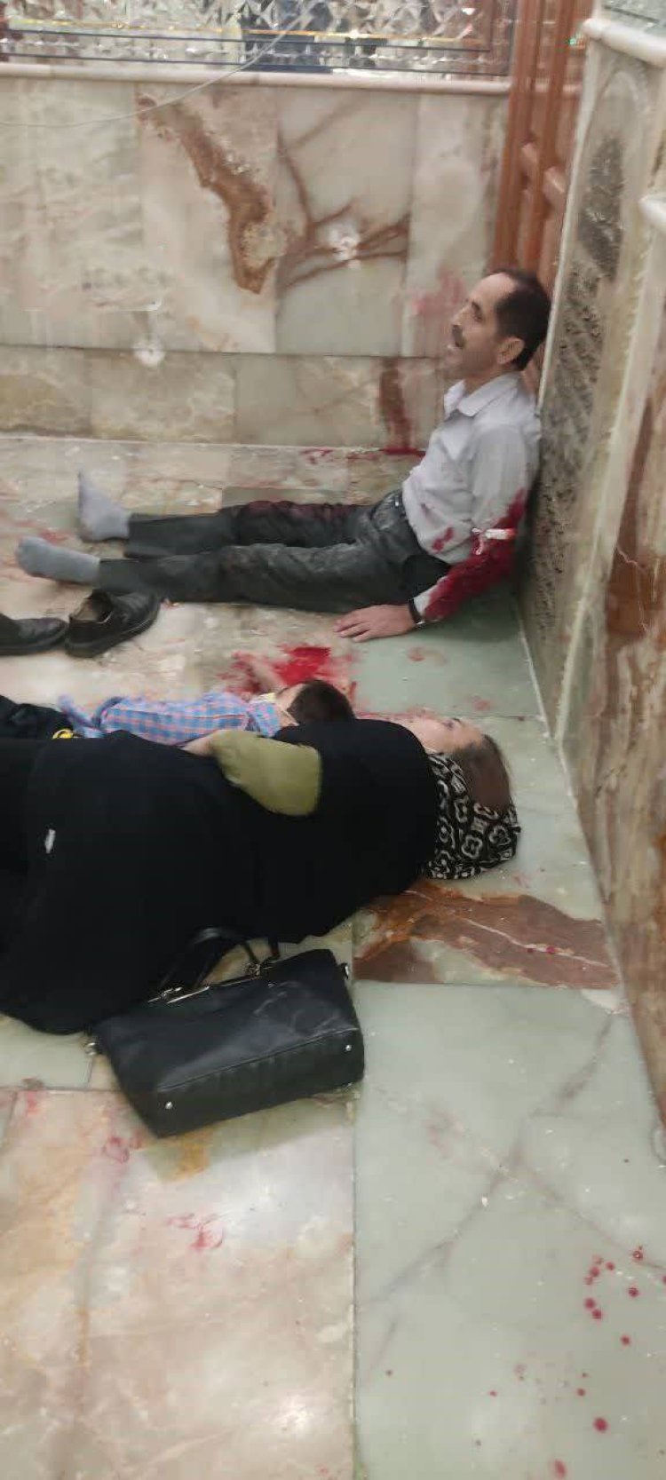 تصویری غم انگیز از شهادت مادر و کودک در آغوش یکدیگر  در حمله تروریستی