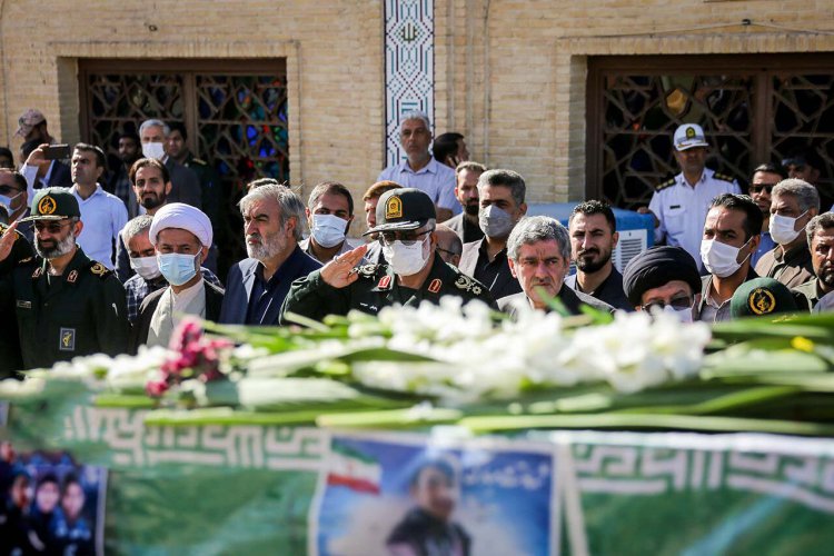 استاندار فارس: سرنخ‌هایی از اقدام تروریستی در حرم شاهچراغ(ع) بدست آمده است
