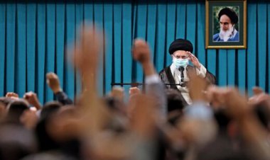 رهبر معظم انقلاب: همه باید مراقب باشیم، با هرکار و سخن خود، چه پیامی به خارج کشور می‌فرستیم