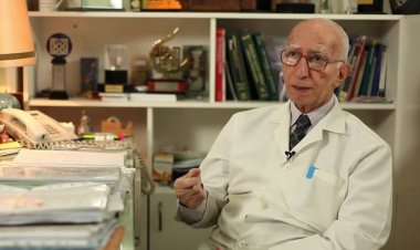 کار من انتقاد است، نقش من همین است