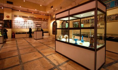 بلیت موزه‌ها برای مادران با ۳ فرزند نیم‌بها شد   