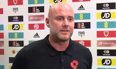 سرمربی ولز: چمدان‌های‌مان را برای یک ماه می‌بندیم!