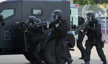 13 نفر که قصد ترور رئیس جمهوری فرانسه و سرنگونی دولت را داشتند محاکمه شدند