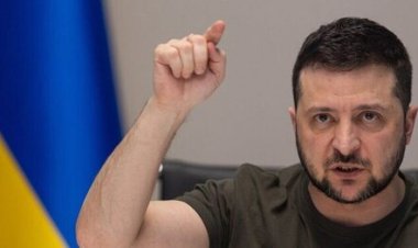 اصولگرای قدیمی: آقایان اصولگرا! زلنسکی، قهرمان بود نه «دلقک»