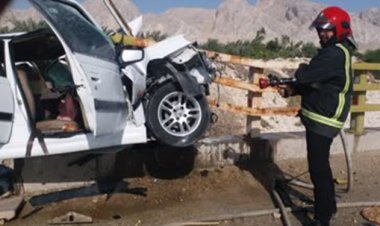 5 نفر از خطر انفجار و سقوط خودرو نجات یافتند