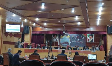 عضو شورای شهر اهواز: واحد حقوقی شهرداری این کلانشهر ناتوان در دفاع است    