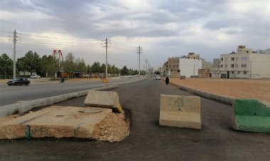 خیابانی نیمه کاره رها شده توسط شهرداری در شیراز+تصاویر