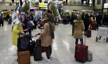 فیلم| اعتراض مسافران جام‌جهانی به ناکارآمدی آژانس‌های هواپیمایی