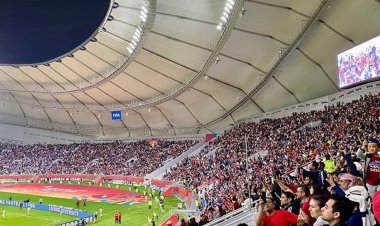 تاج و وزیر ورزش با هم عازم ورزشگاه شدند