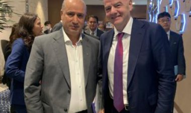 اهدای فرش ایرانی به رئیس فیفا