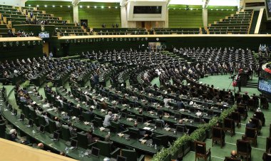 طرح مجلس: جزای نقدی و 10 سال ممنوع‌الخروجی دانشجویان در صورت هنجارشکنی