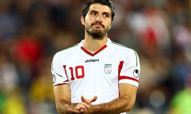 صحبتهای کریم انصاریفرد همزمان با ورود تیم ملی فوتبال ایران به ورزشگاه