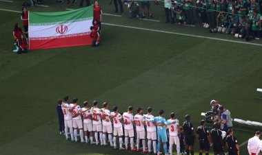 فیلم| همخوانی سرود ملی  توسط بازیکنان تیم ملی