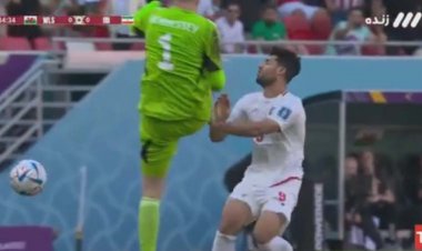 خطای خطرناک دروازه‌بان ولز بر روی مهدی طارمی و اخراج او با کمک وی‌ای‌آر