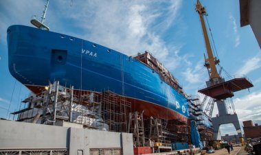 رونمایی از کشتی جدید یخ شکن هسته ای روسیه    